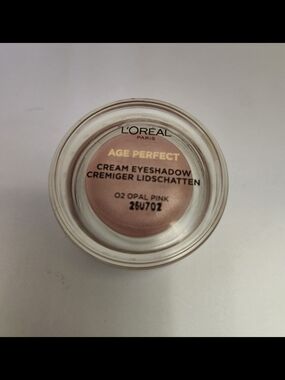 L'Oreal Age Perfect Cream Eyeshadow - 02 Opal Pink New